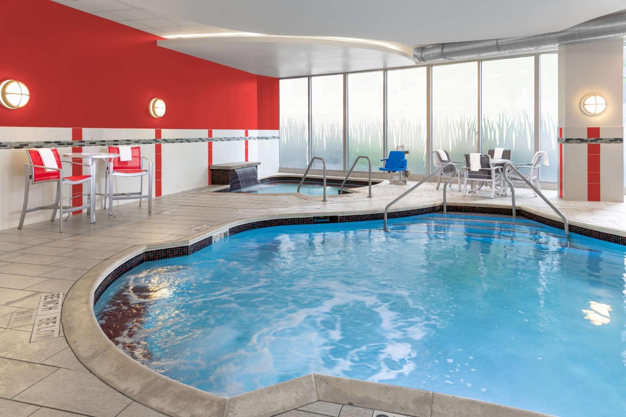 Hampton & Downtown Hotel 3*